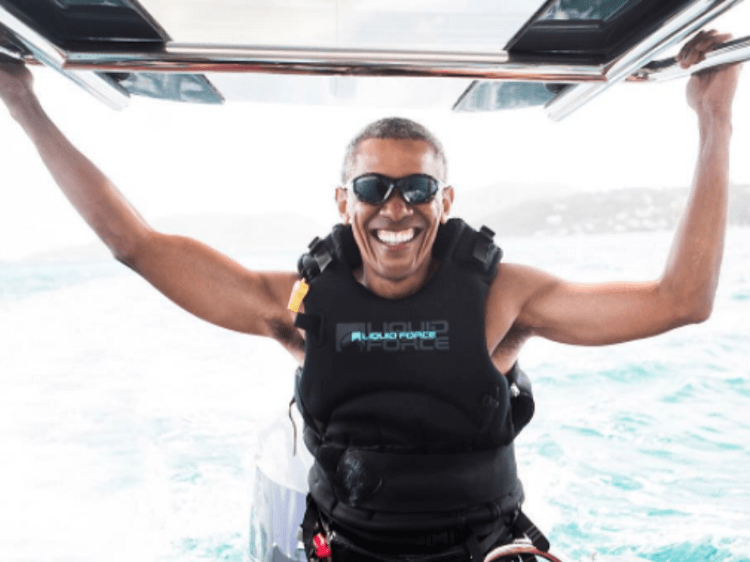 Ð ÐµÐ·ÑÐ»ÑÐ°Ñ Ñ Ð¸Ð·Ð¾Ð±ÑÐ°Ð¶ÐµÐ½Ð¸Ðµ Ð·Ð° Barack was hanging out on a $300 million dollar yacht with Oprah