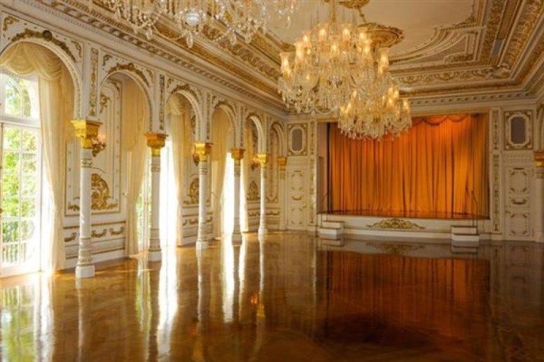 Mar-a-Lago_Club_1